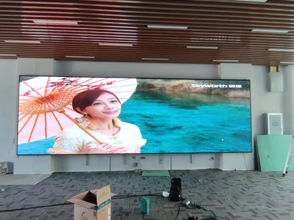 洛宁P1.53led小间距屏安装案例